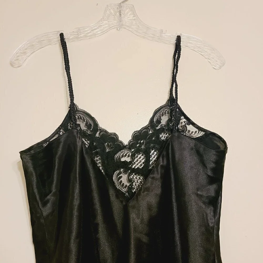 Delicates | Vintage Black Nylon Lace Chemise or Slip (Size Medium)